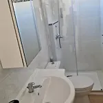Apartment : 2 Pieces, Jardin Prive, Proche Et Port, Wifi, Parking - Fr-1-335-161 Hyères
